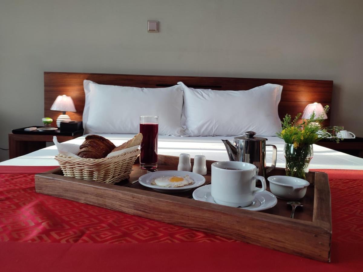 Valiha Hotel อันตานานารีโว ภายนอก รูปภาพ
